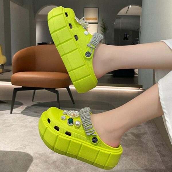 Sandália Crocs Plataforma com Acessórios - Image 2
